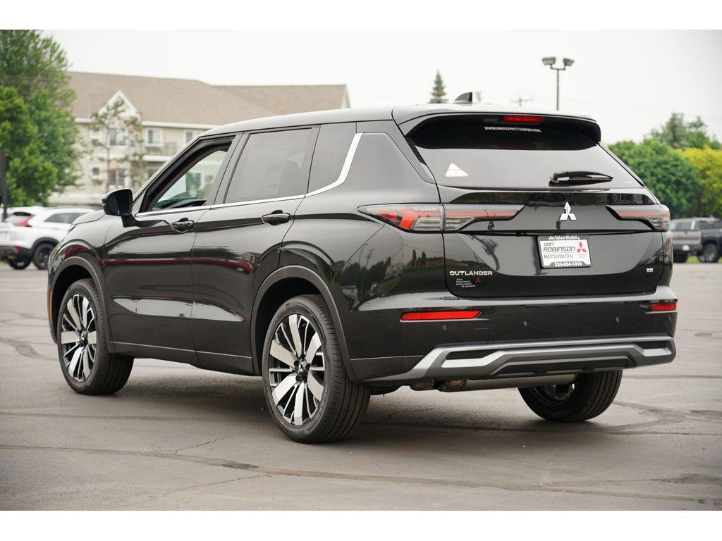 new 2025 Mitsubishi Outlander car, priced at $34,131