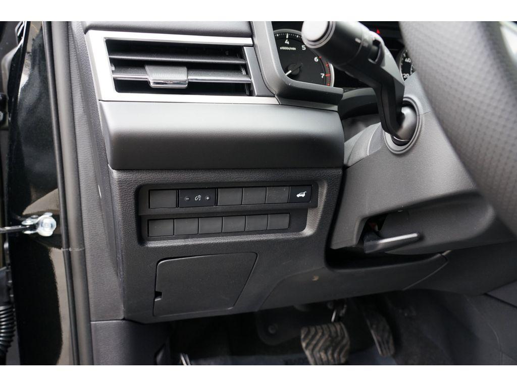 new 2025 Mitsubishi Outlander car, priced at $34,131