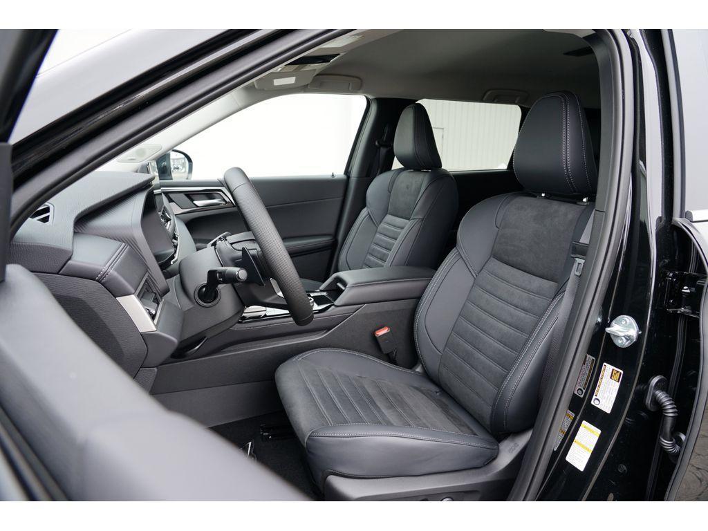 new 2025 Mitsubishi Outlander car, priced at $34,131