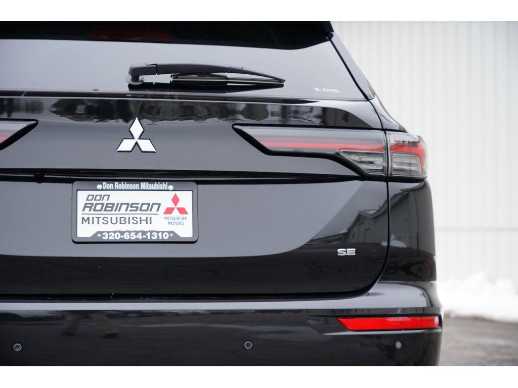 new 2025 Mitsubishi Outlander car, priced at $34,131