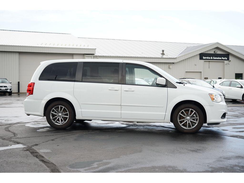 used 2016 Dodge Grand Caravan car, priced at $18,999