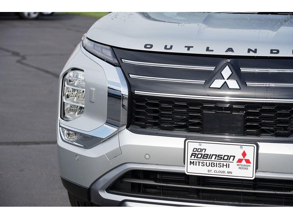 new 2025 Mitsubishi Outlander car