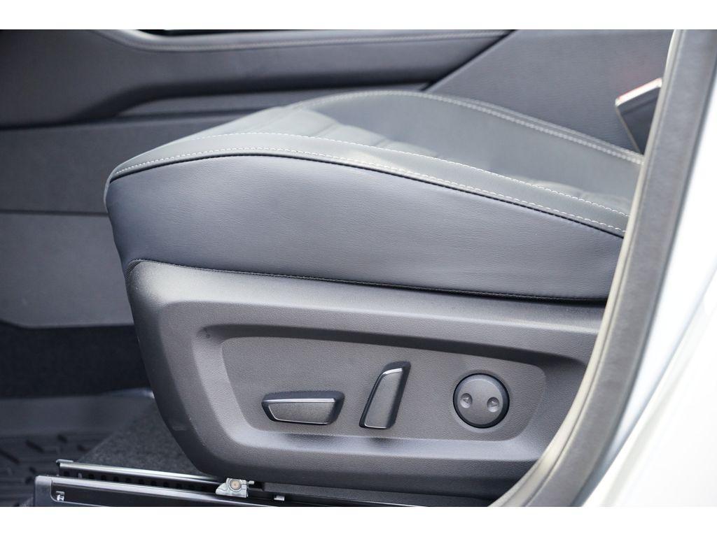 new 2025 Mitsubishi Outlander car