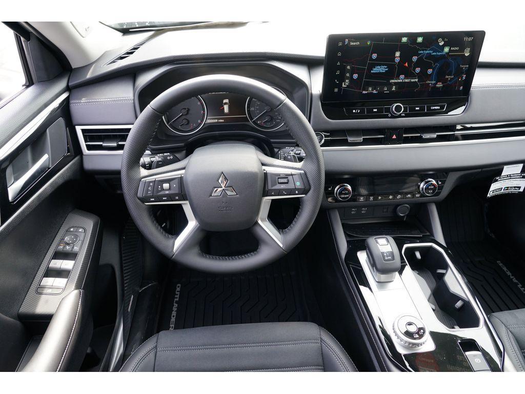 new 2025 Mitsubishi Outlander car