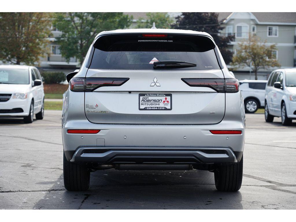 new 2025 Mitsubishi Outlander car