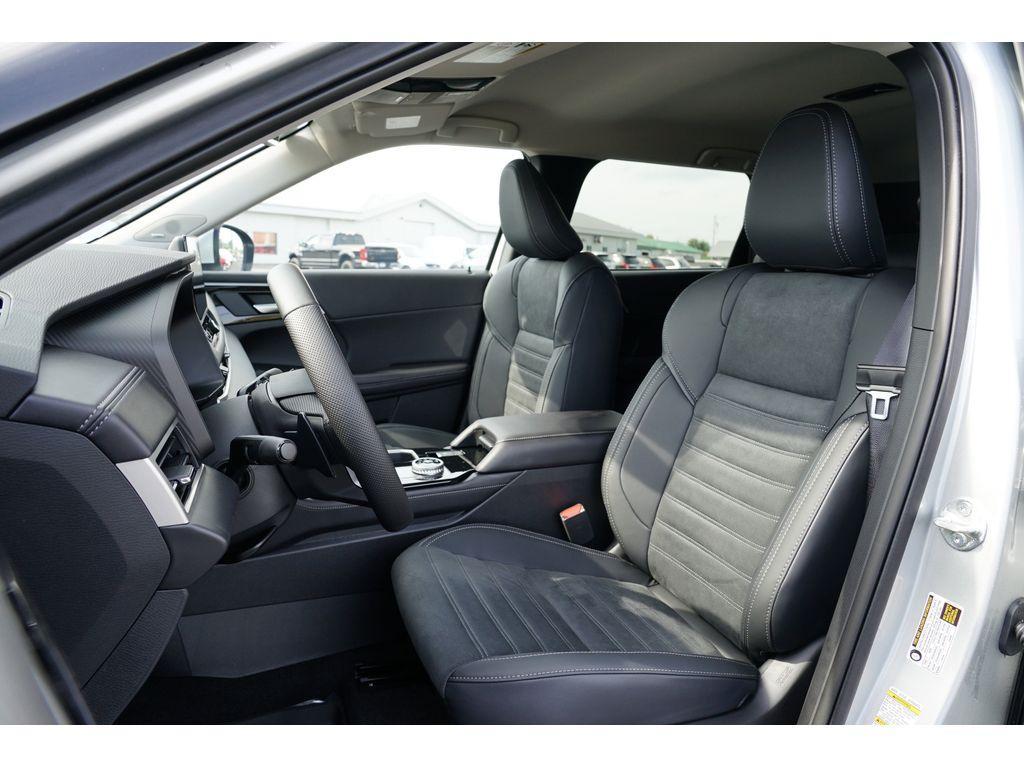 new 2025 Mitsubishi Outlander car