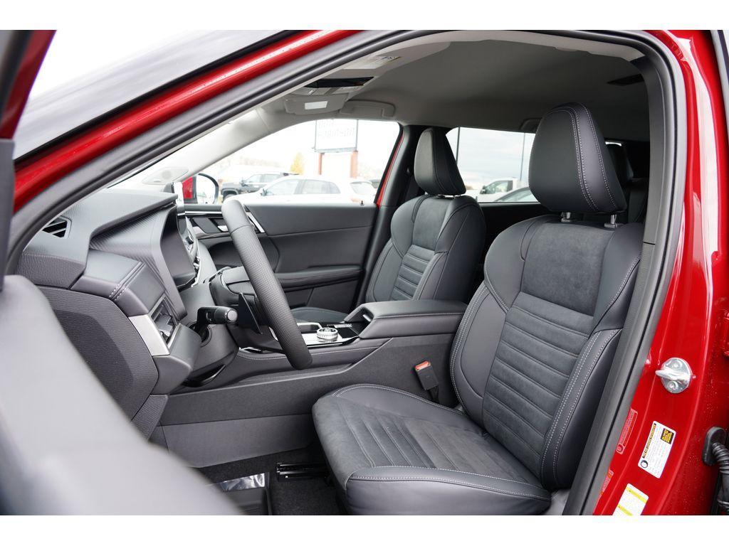 new 2025 Mitsubishi Outlander car, priced at $33,864