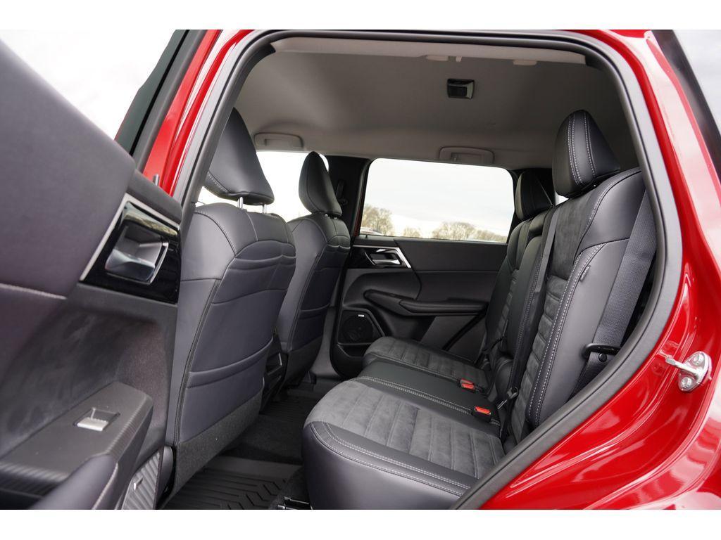 new 2025 Mitsubishi Outlander car, priced at $33,864