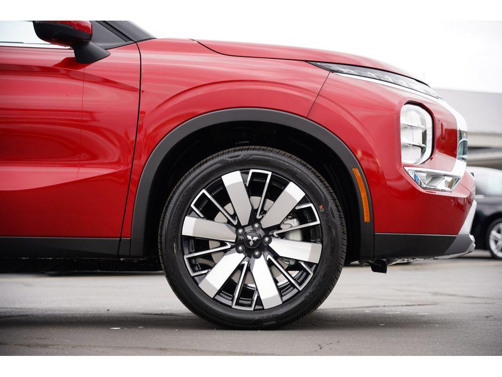 new 2025 Mitsubishi Outlander car, priced at $33,864