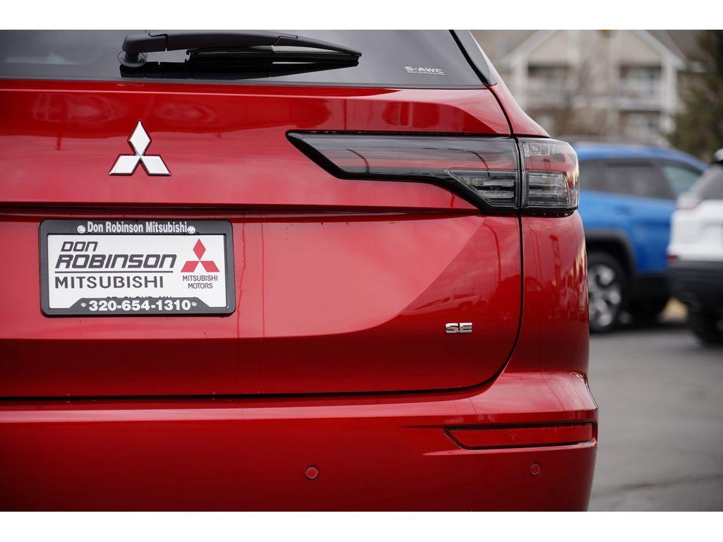new 2025 Mitsubishi Outlander car, priced at $33,864
