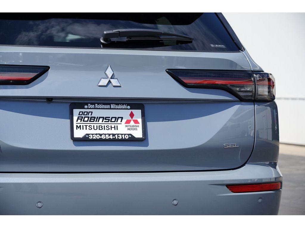 new 2025 Mitsubishi Outlander car, priced at $44,224