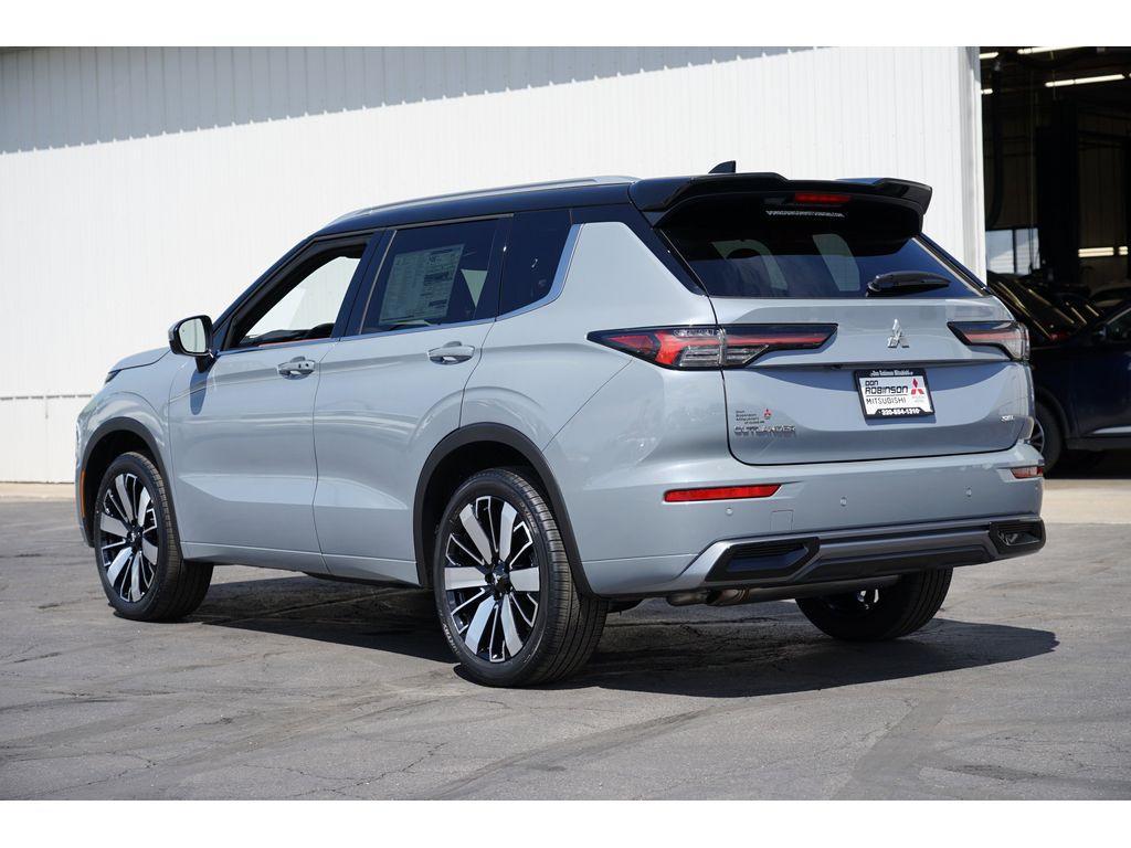 new 2025 Mitsubishi Outlander car, priced at $44,224