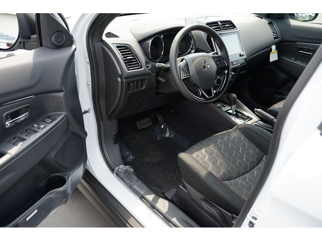 new 2025 Mitsubishi Outlander Sport car