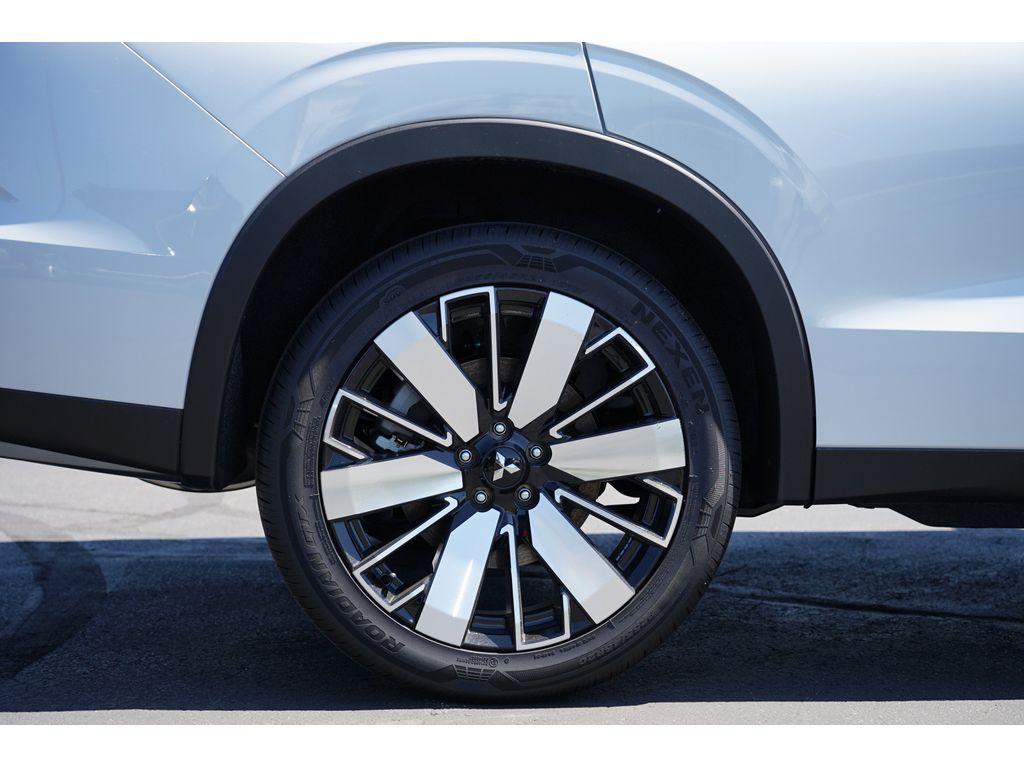new 2025 Mitsubishi Outlander car, priced at $36,780