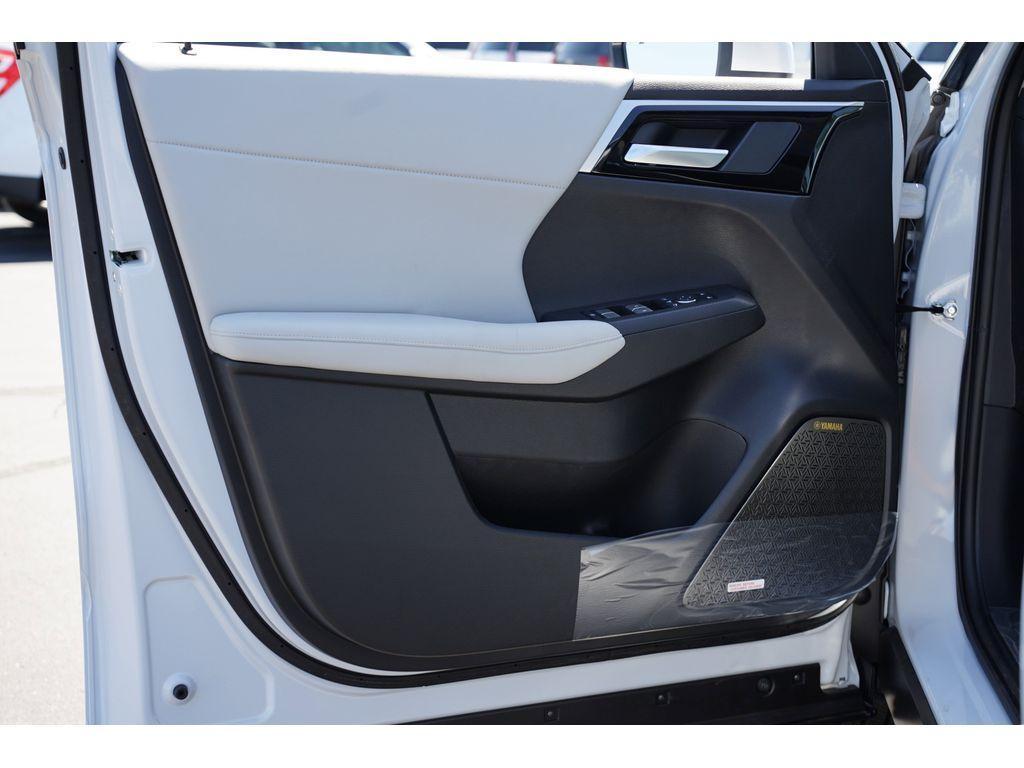new 2025 Mitsubishi Outlander car, priced at $36,780