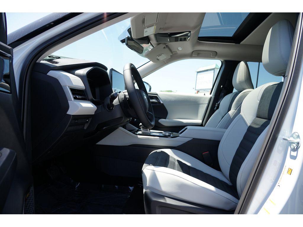 new 2025 Mitsubishi Outlander car, priced at $36,780