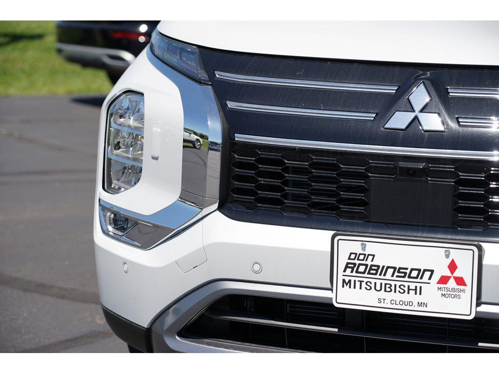 new 2025 Mitsubishi Outlander car, priced at $36,780
