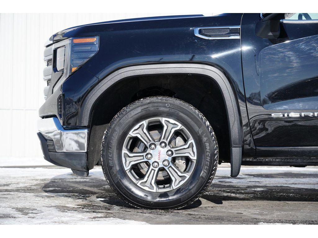 used 2022 GMC Sierra 1500 car, priced at $34,999