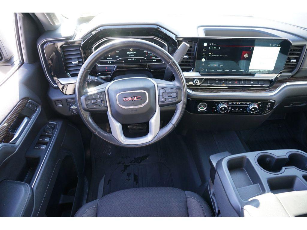 used 2022 GMC Sierra 1500 car, priced at $34,999