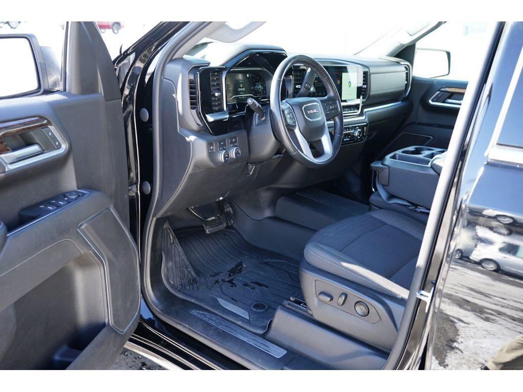 used 2022 GMC Sierra 1500 car, priced at $34,999