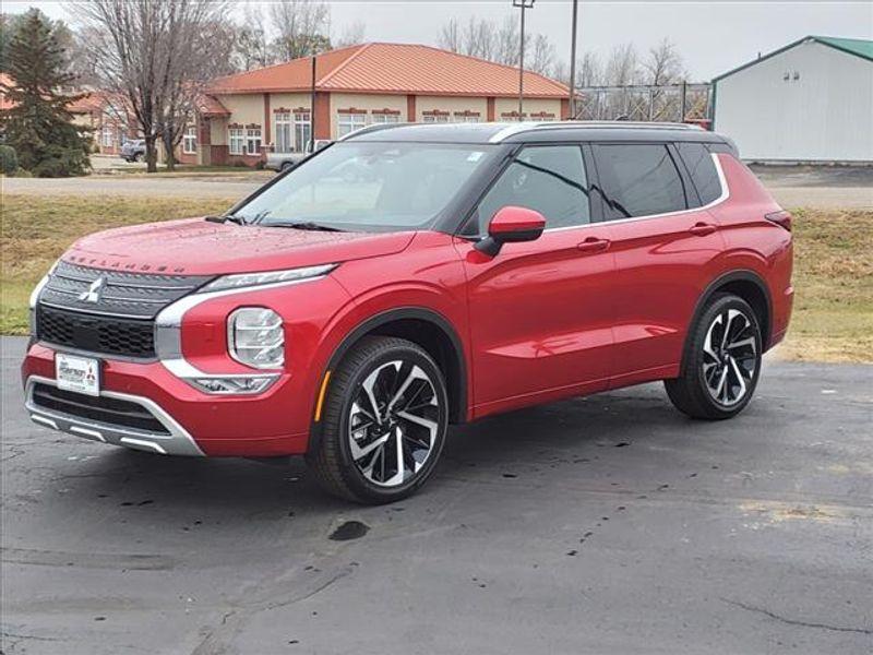 new 2024 Mitsubishi Outlander car, priced at $39,550