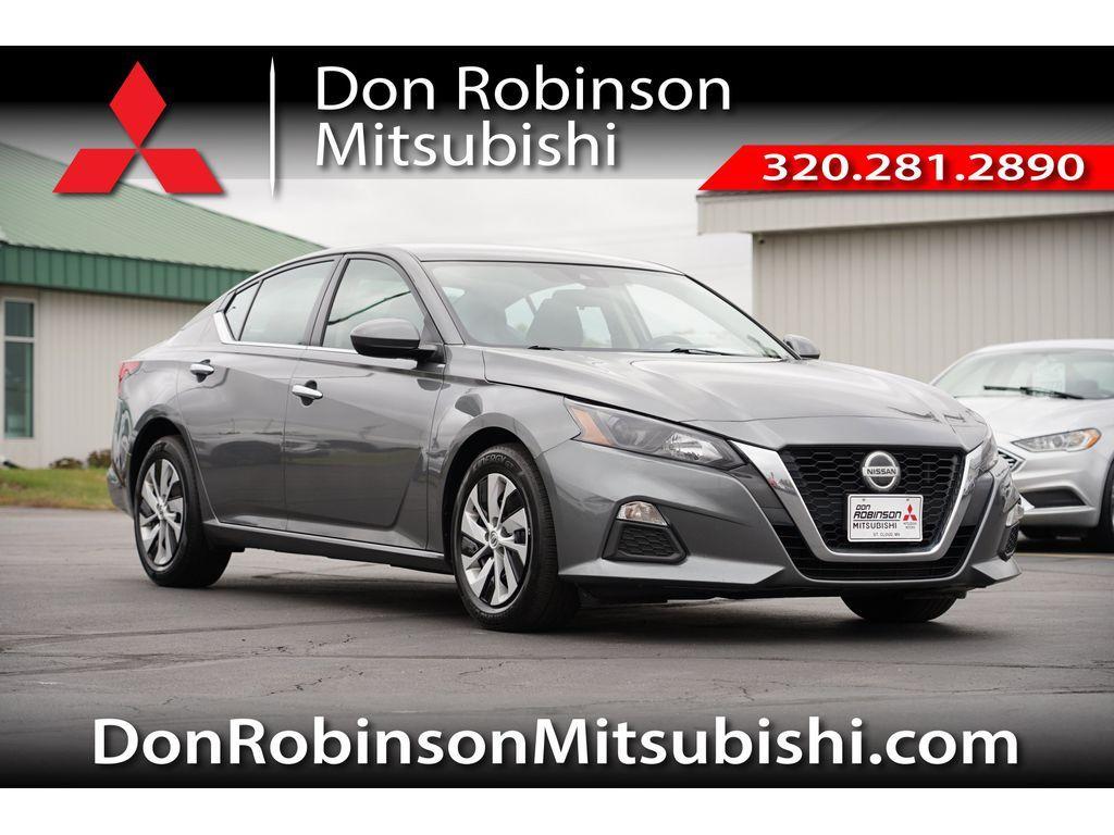 used 2022 Nissan Altima car, priced at $17,999