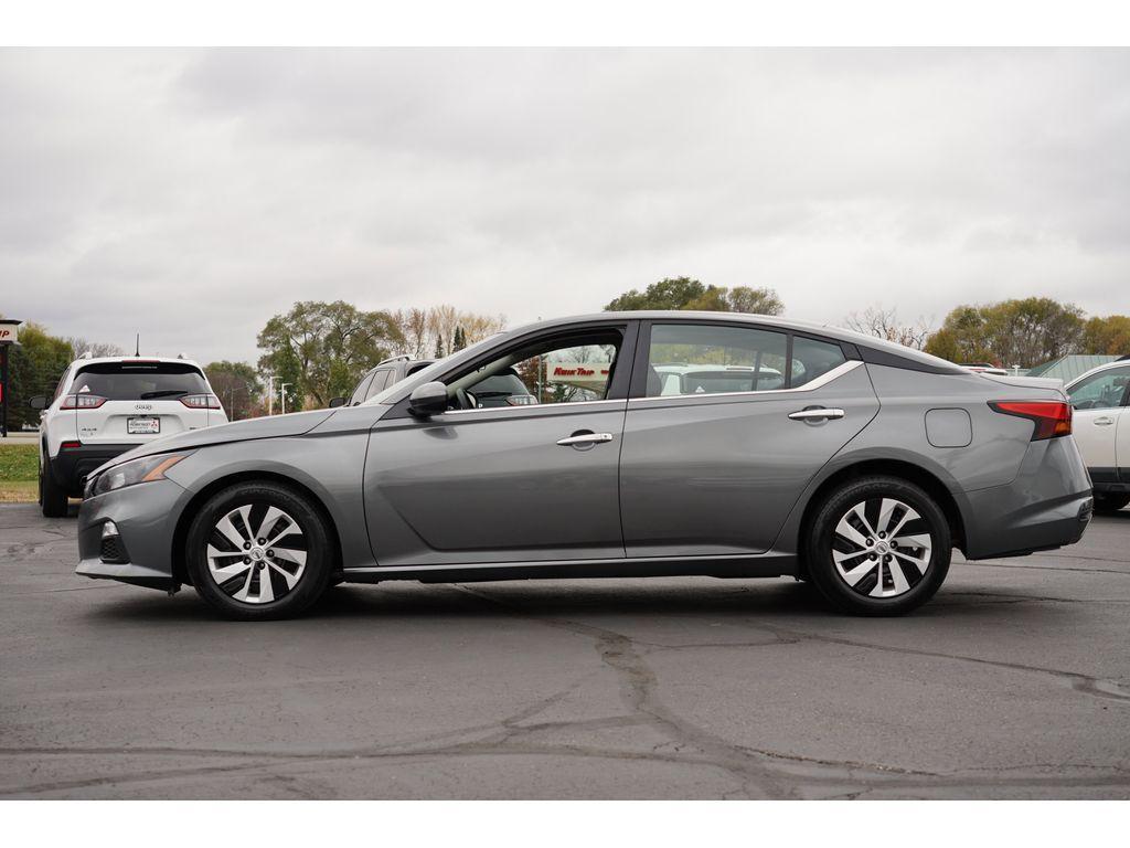 used 2022 Nissan Altima car, priced at $17,999
