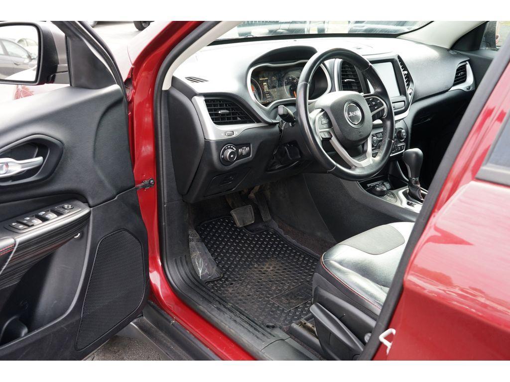 used 2016 Jeep Cherokee car, priced at $16,999