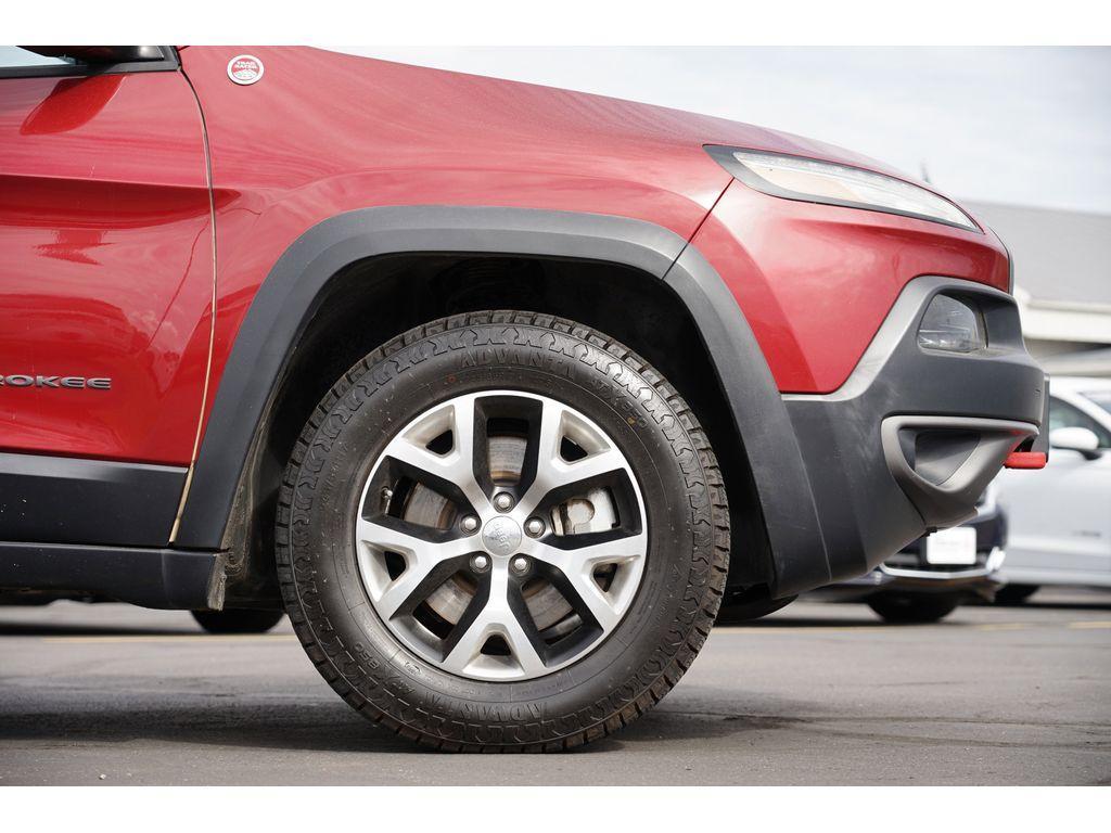 used 2016 Jeep Cherokee car, priced at $16,999