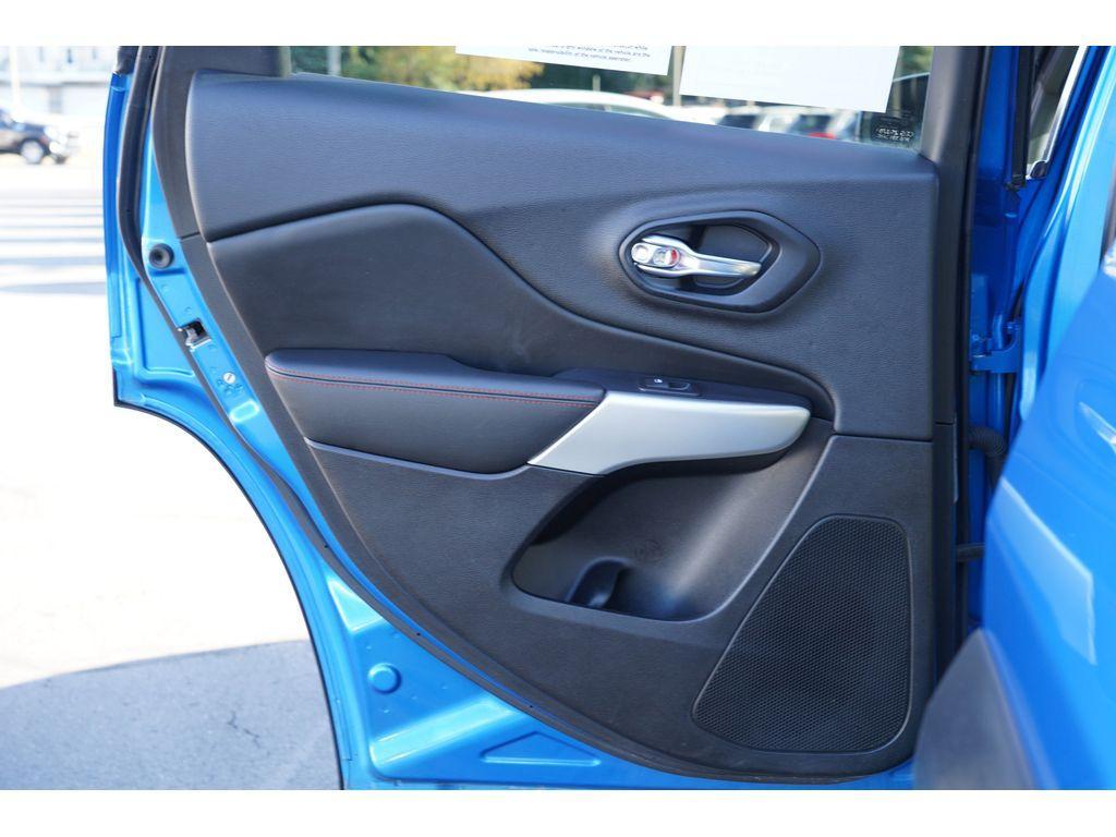 used 2018 Jeep Cherokee car, priced at $14,499