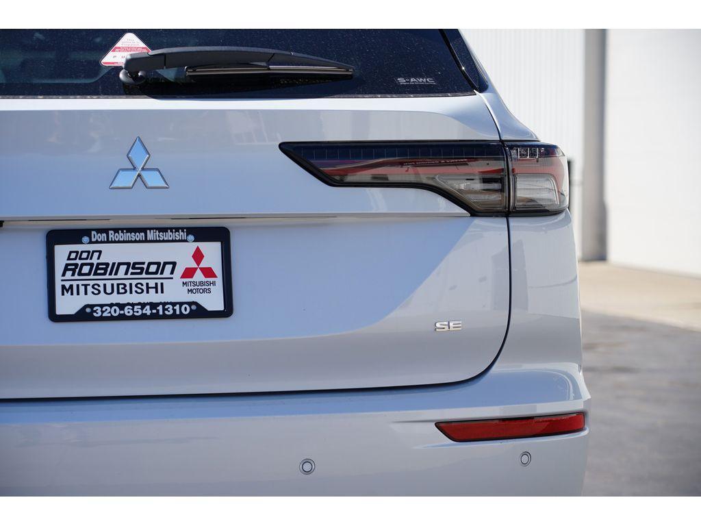 new 2025 Mitsubishi Outlander car, priced at $36,978