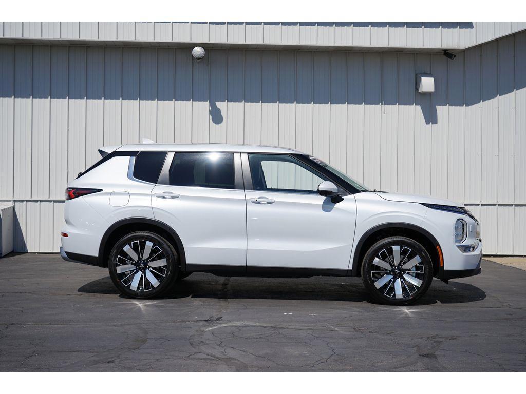 new 2025 Mitsubishi Outlander car, priced at $36,978