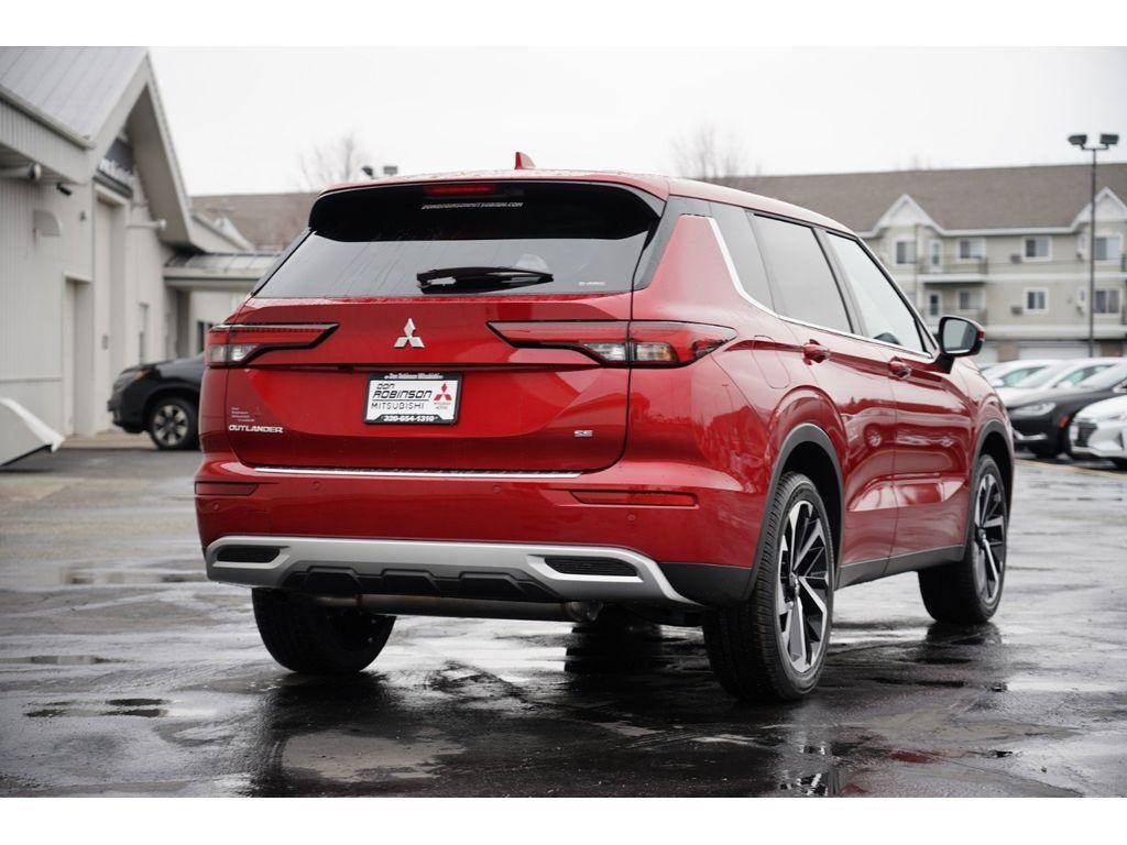 new 2024 Mitsubishi Outlander car, priced at $36,385