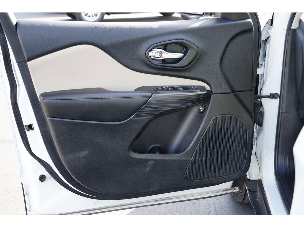 used 2017 Jeep Cherokee car, priced at $14,999