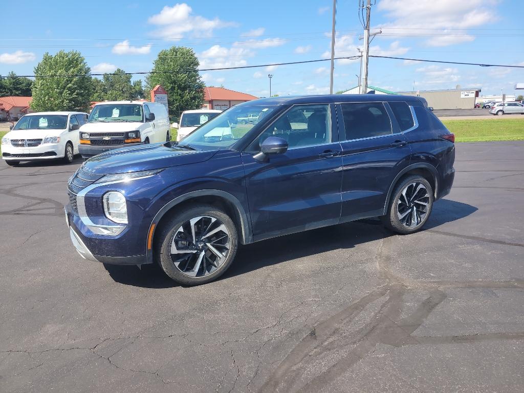 used 2024 Mitsubishi Outlander car, priced at $24,999