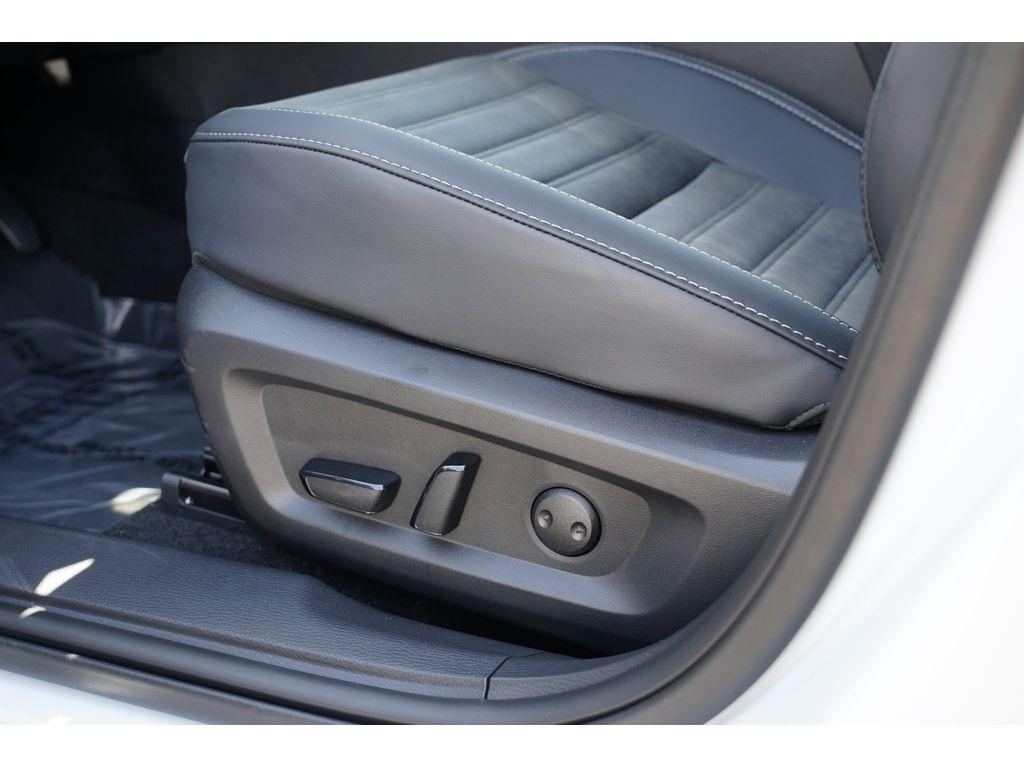 new 2025 Mitsubishi Outlander car, priced at $35,669
