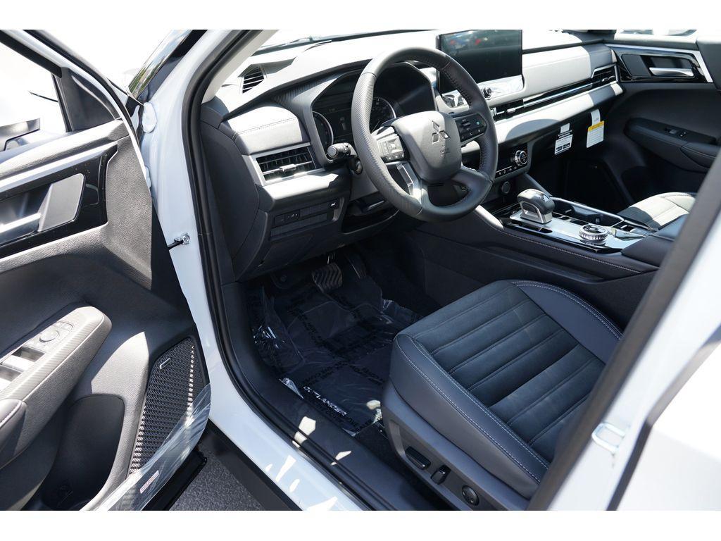 new 2025 Mitsubishi Outlander car, priced at $35,669