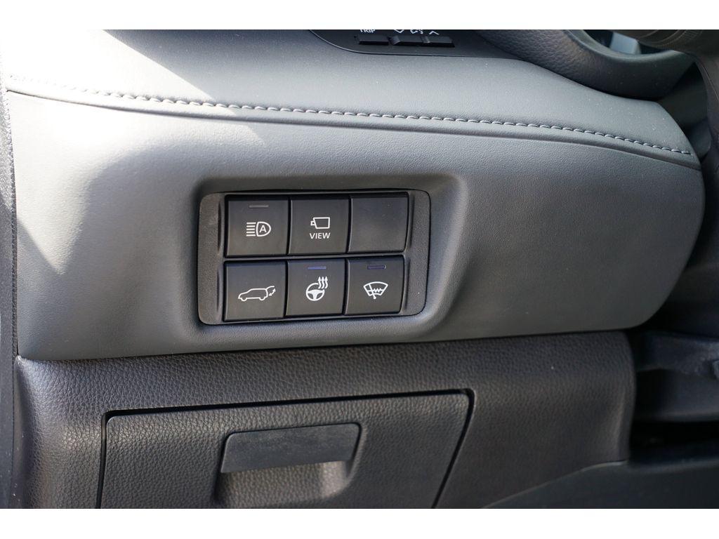 used 2020 Toyota Highlander car, priced at $38,999