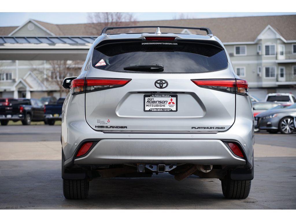 used 2020 Toyota Highlander car, priced at $38,999