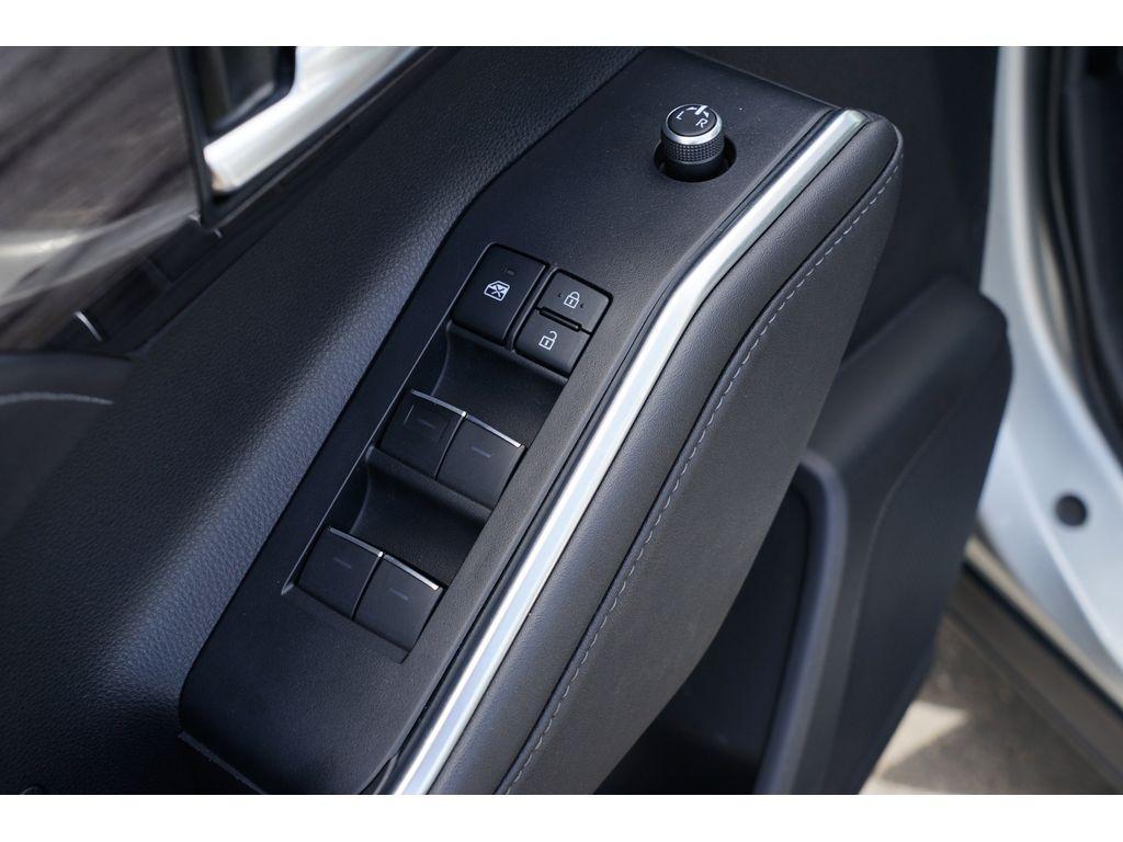 used 2020 Toyota Highlander car, priced at $38,999