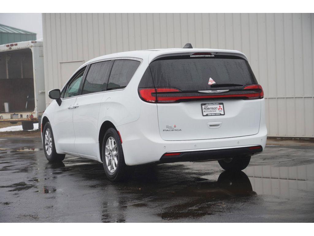 used 2023 Chrysler Pacifica car, priced at $26,999