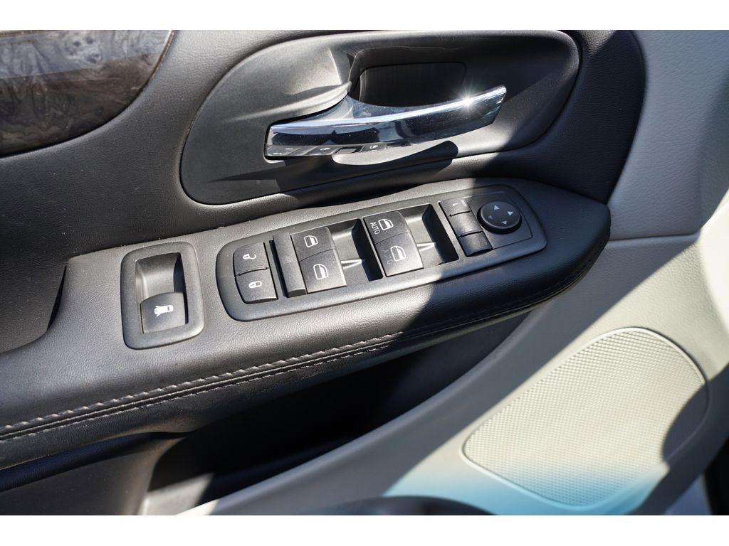 used 2014 Dodge Grand Caravan car, priced at $14,999