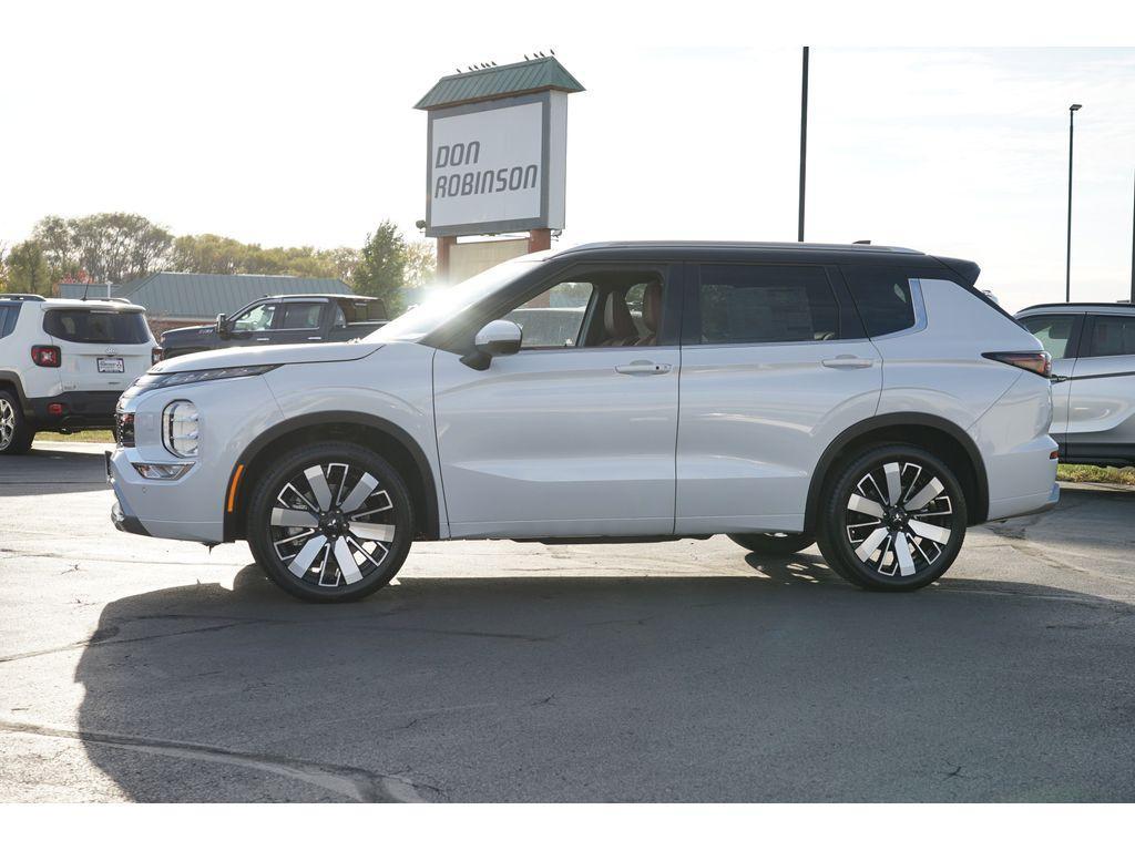 new 2025 Mitsubishi Outlander car, priced at $41,127