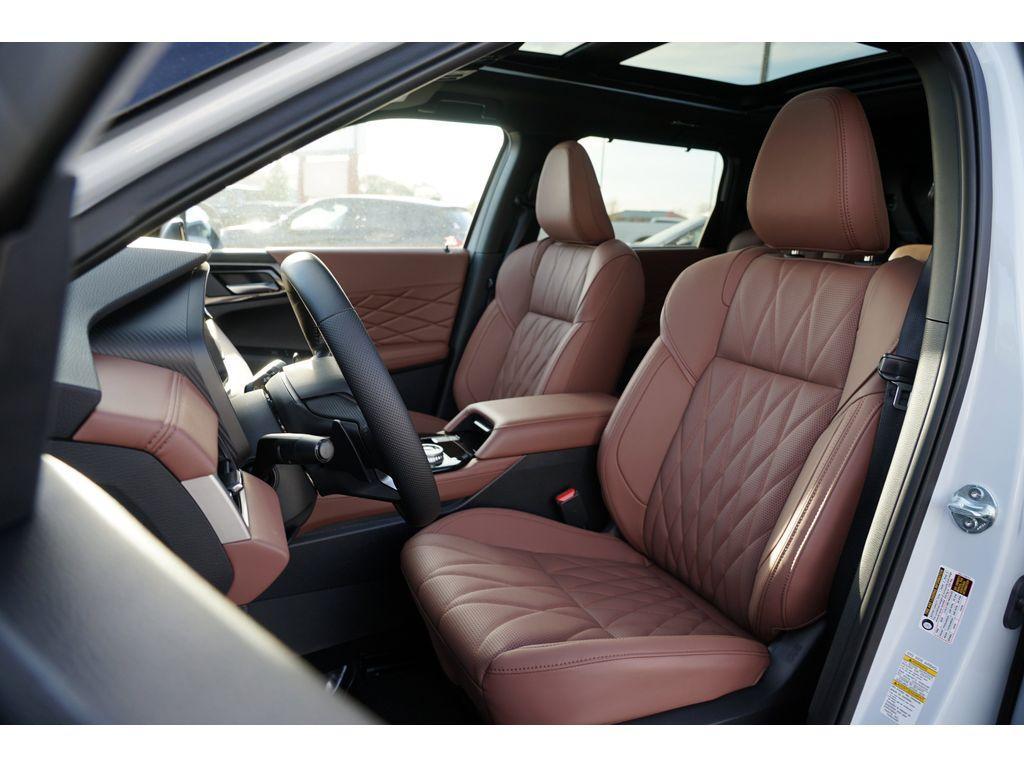 new 2025 Mitsubishi Outlander car, priced at $41,127