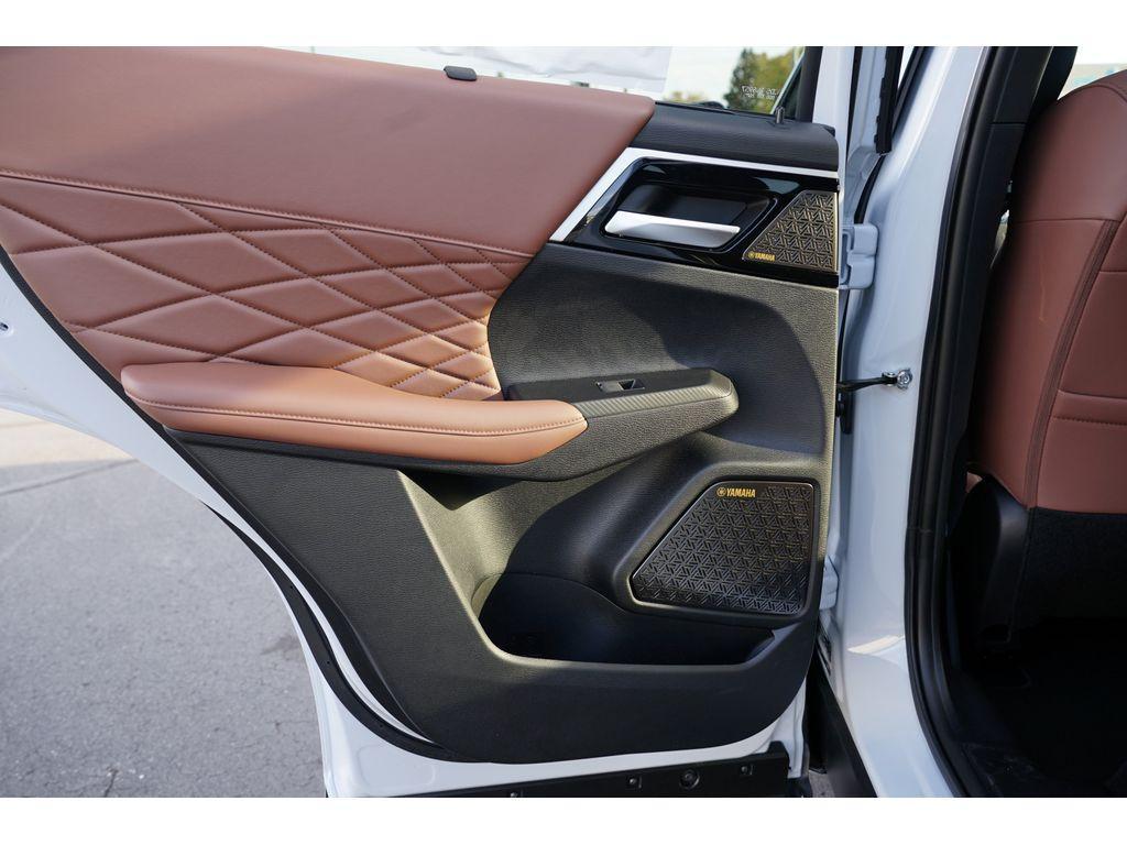 new 2025 Mitsubishi Outlander car, priced at $41,127