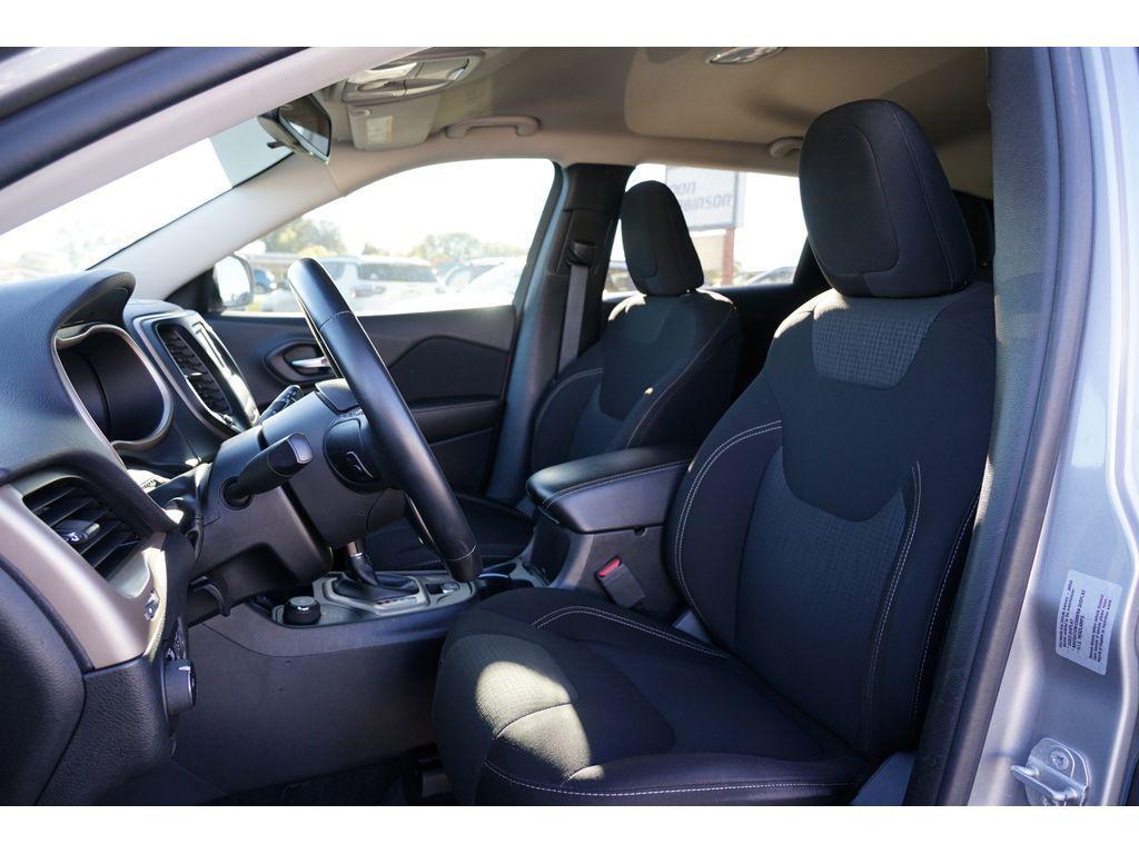used 2017 Jeep Cherokee car, priced at $12,999