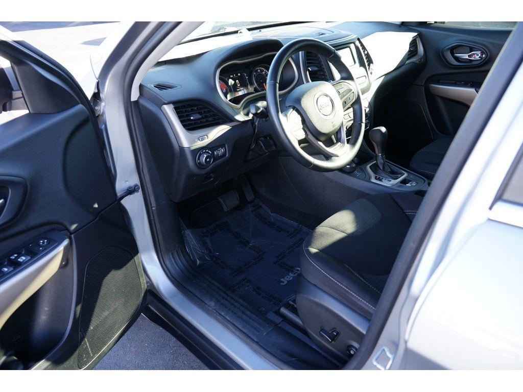 used 2017 Jeep Cherokee car, priced at $12,999