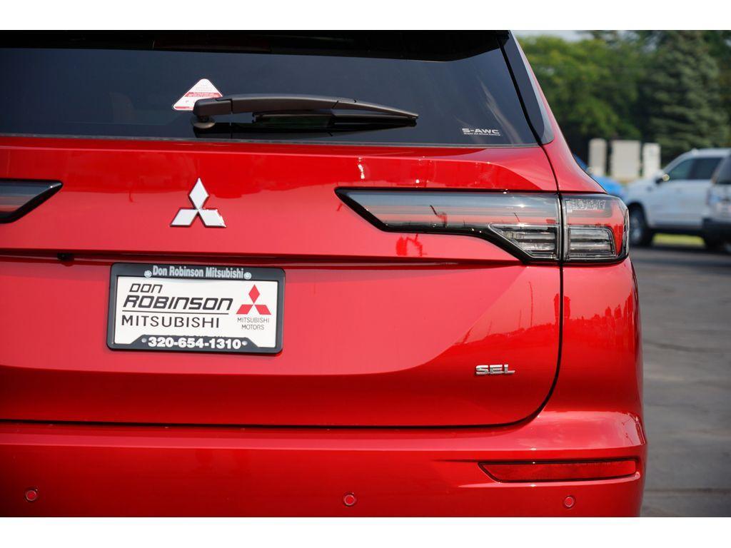 new 2025 Mitsubishi Outlander car