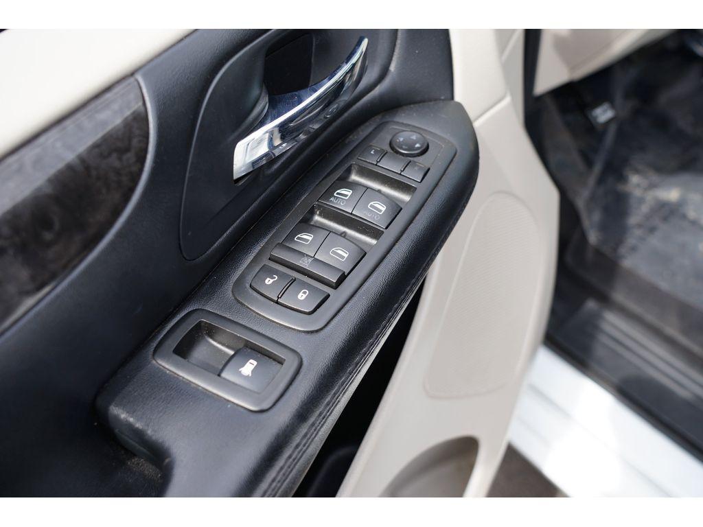 used 2016 Dodge Grand Caravan car, priced at $18,999