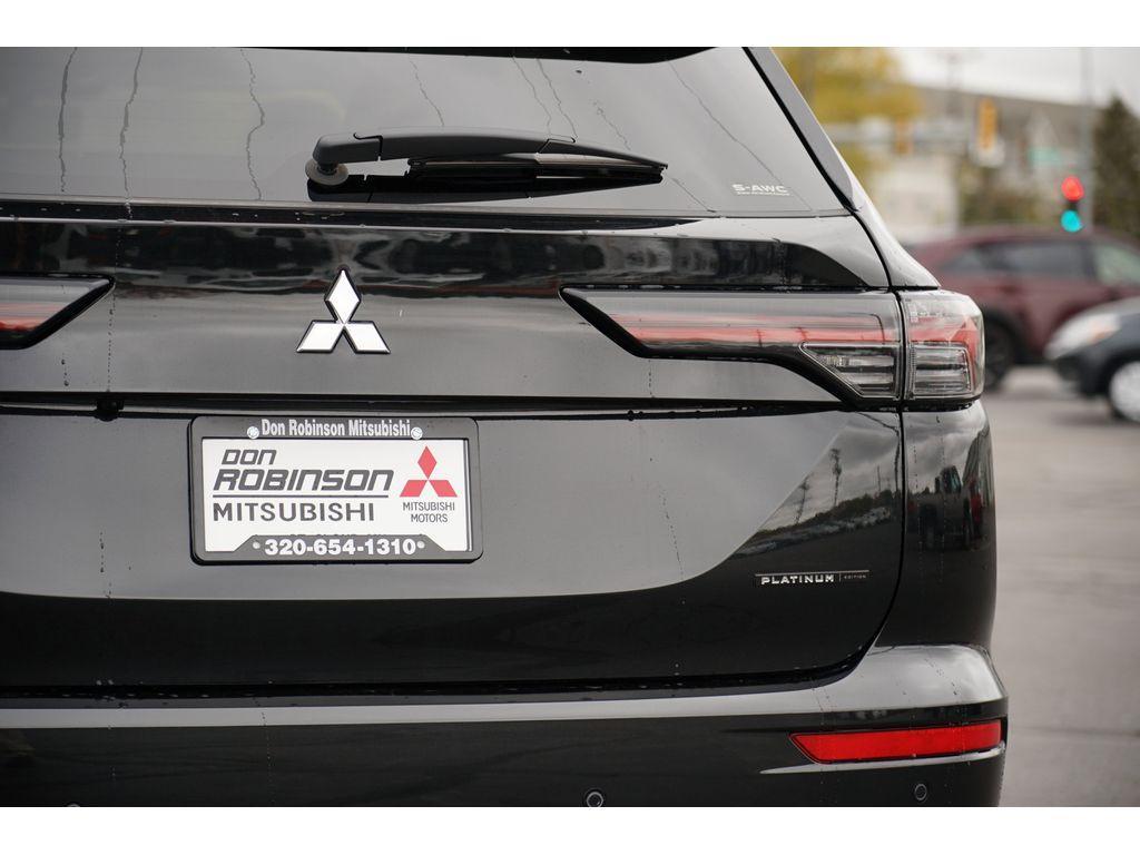 new 2025 Mitsubishi Outlander car, priced at $43,578